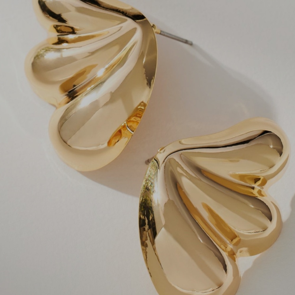 ANTHROPOLOGIE Fanned Out Post Earrings / NWT